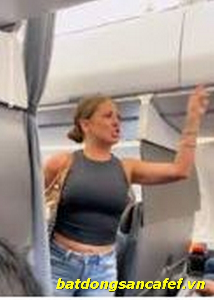 Crazy Plane Lady Video